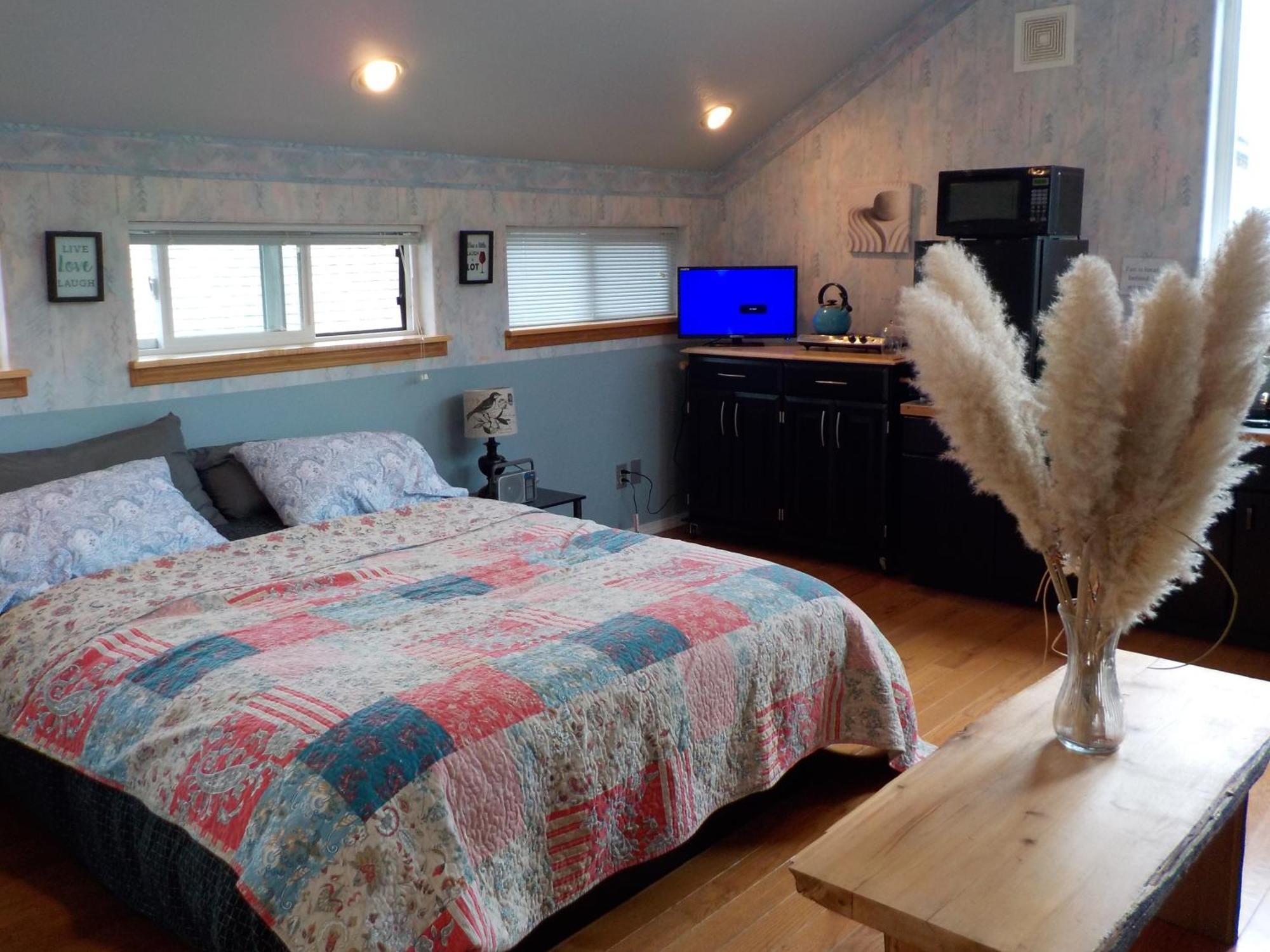 Oceanfront Studio/Loft: Alpacas, Oysters & Kayaks Shelton Dış mekan fotoğraf